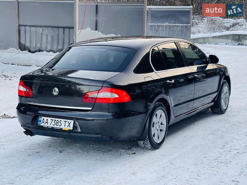 Лифтбек Skoda Superb 2012 в Киеве