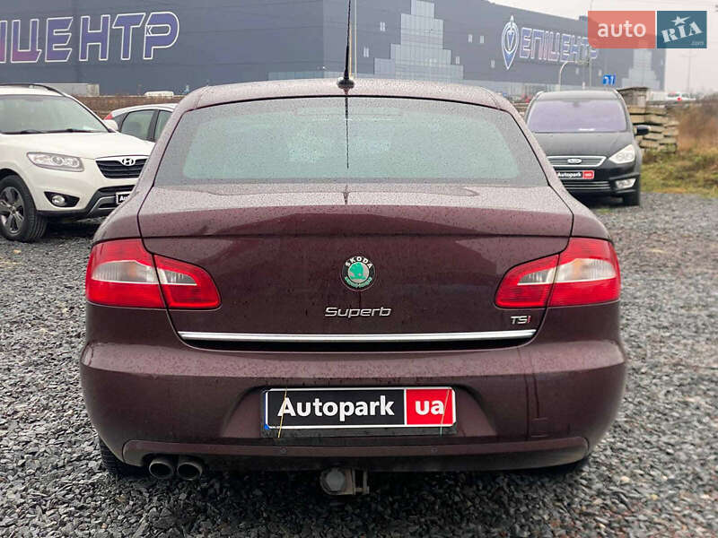 Лифтбек Skoda Superb 2009 в Львове