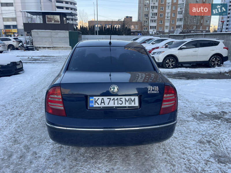 Лифтбек Skoda Superb 2003 в Киеве