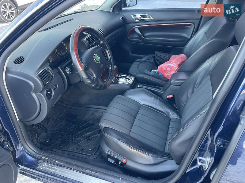 Лифтбек Skoda Superb 2003 в Киеве