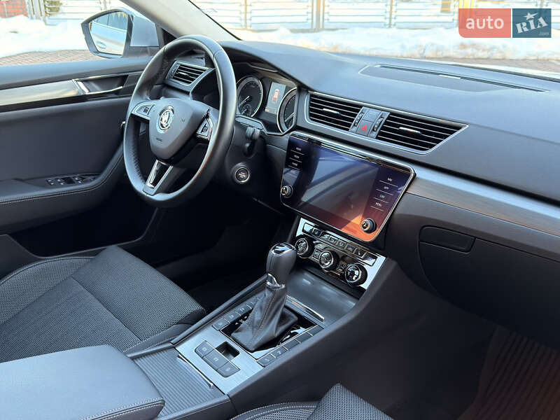 Универсал Skoda Superb 2020 в Мукачево