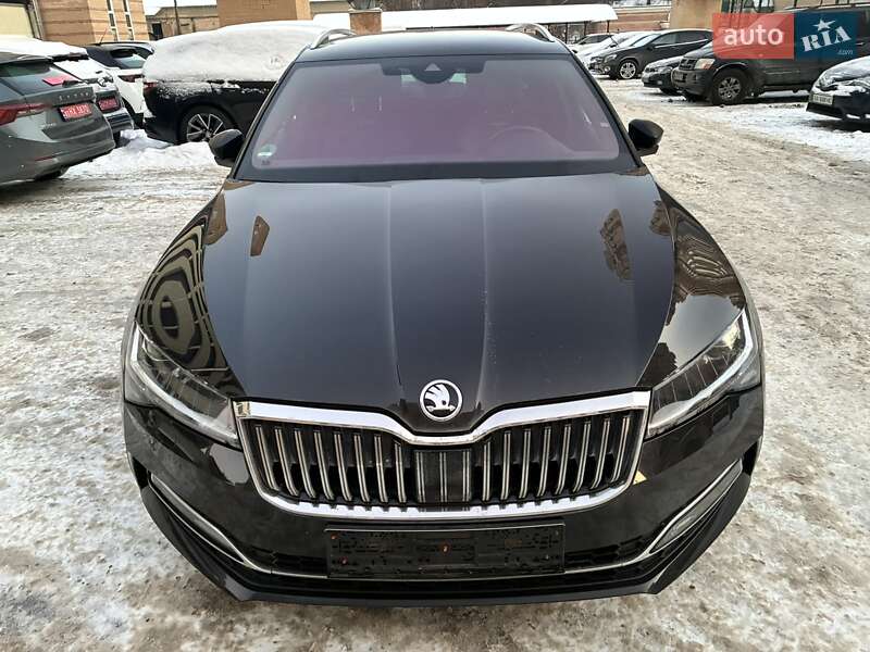 Универсал Skoda Superb 2021 в Киеве