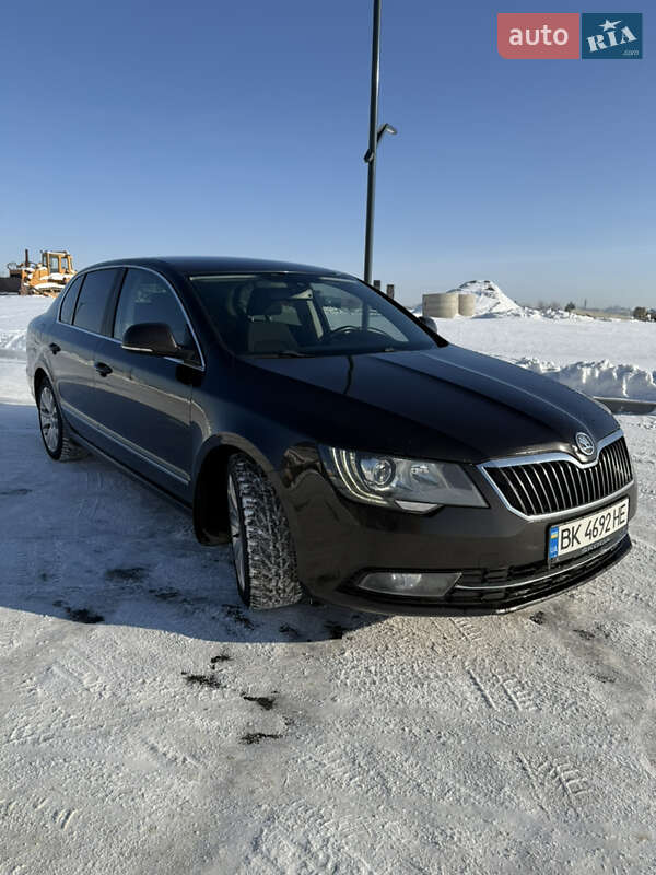 Лифтбек Skoda Superb 2013 в Ровно фото 2 Лифтбек Skoda Superb 2013 в Ровно