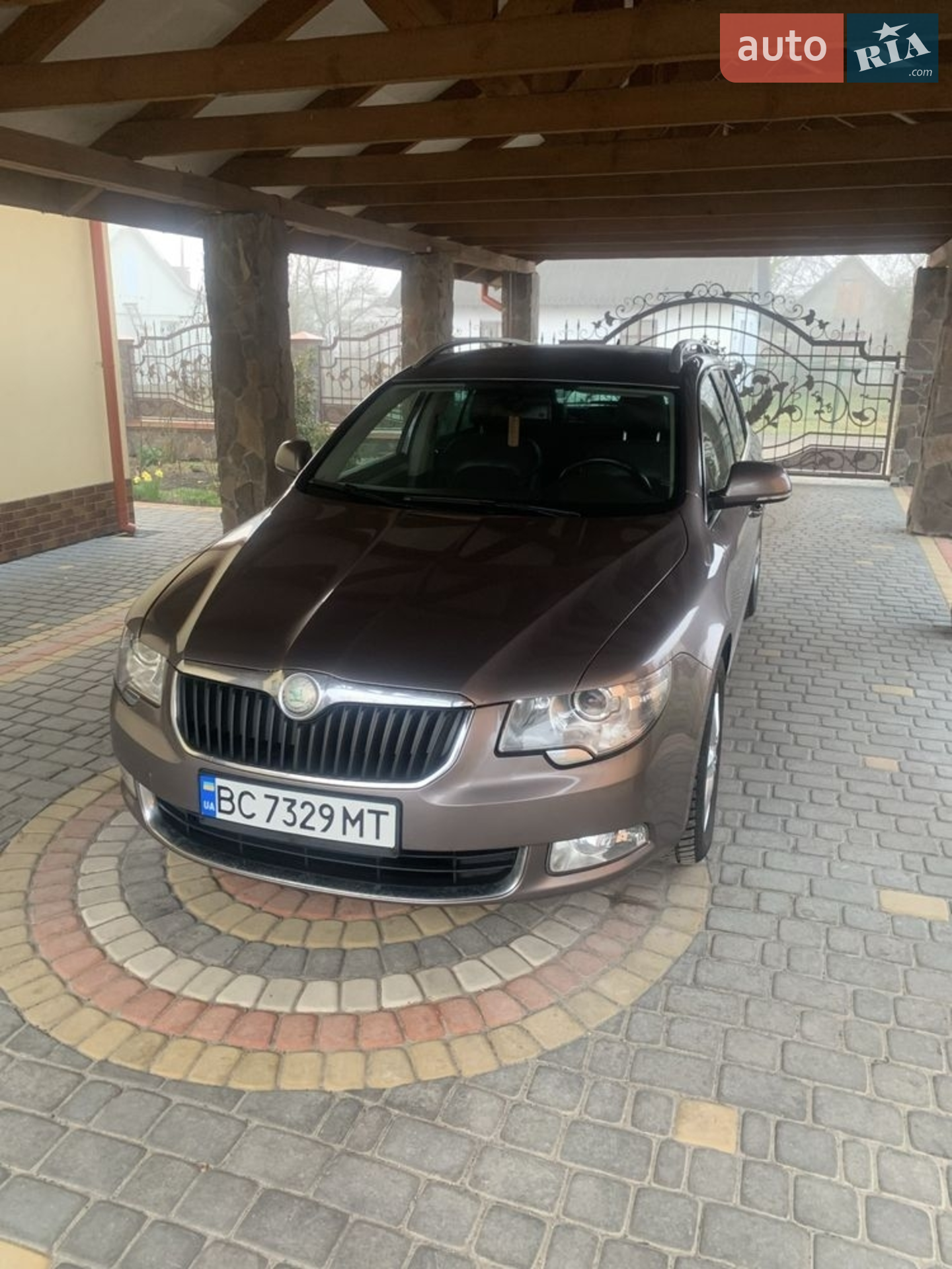 2011 Skoda Superb - фото 1