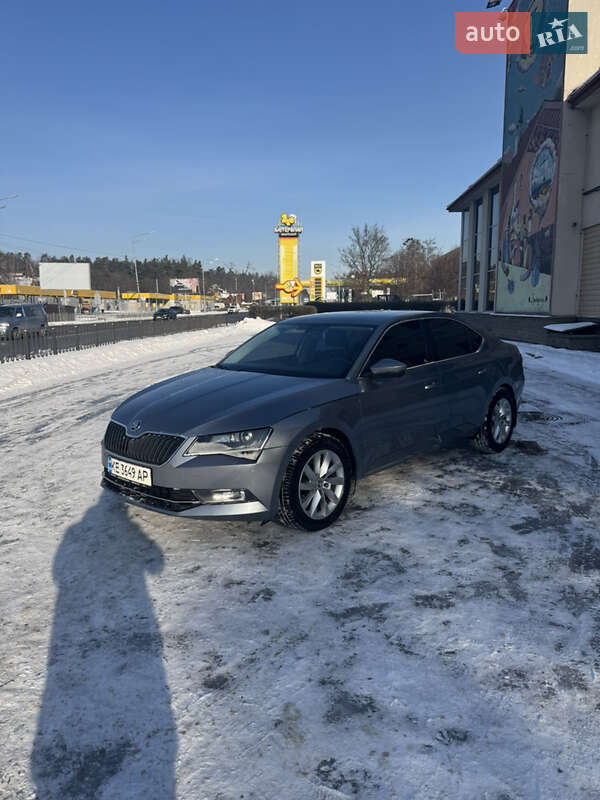 Лифтбек Skoda Superb 2016 в Киеве фото 3 Лифтбек Skoda Superb 2016 в Киеве