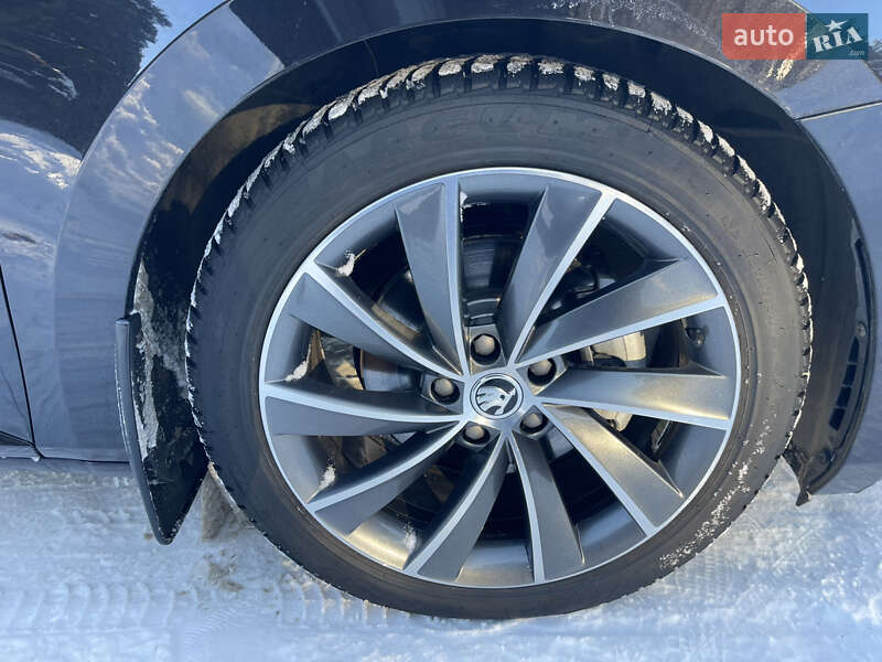 Универсал Skoda Superb 2017 в Дубно фото 32 Универсал Skoda Superb 2017 в Дубно