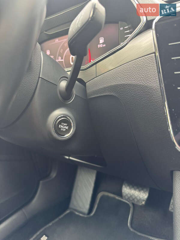 Лифтбек Skoda Superb 2020 в Надворной