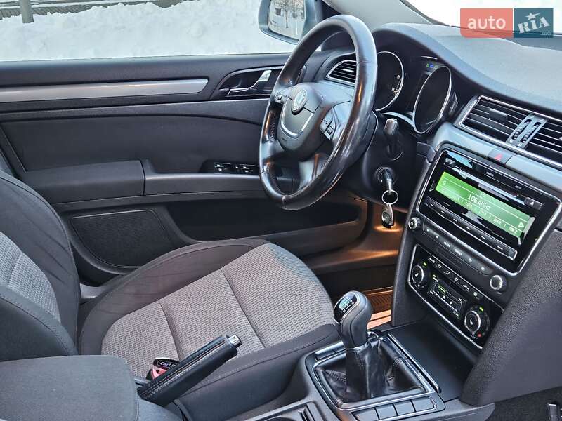 Лифтбек Skoda Superb 2008 в Дрогобыче