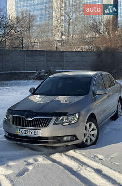 Лифтбек Skoda Superb 2014 в Киеве