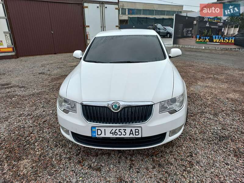 Skoda Superb 2011