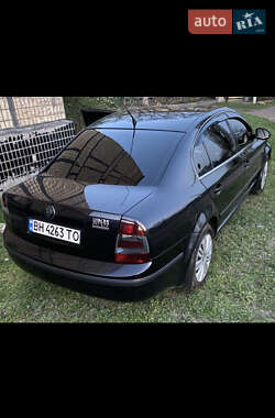 Лифтбек Skoda Superb 2006 в Кривом Роге