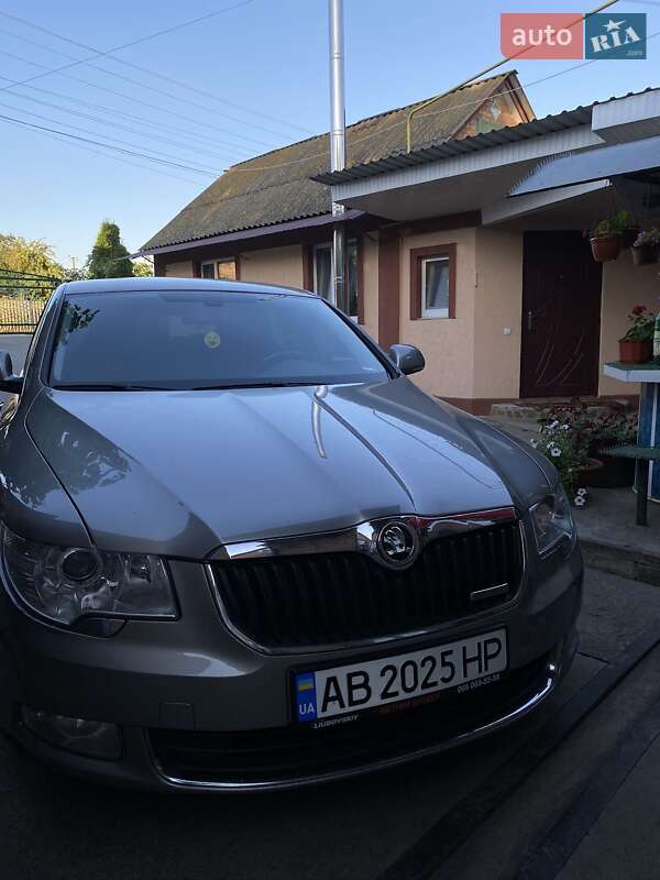Ліфтбек Skoda Superb 2011 в Бершаді