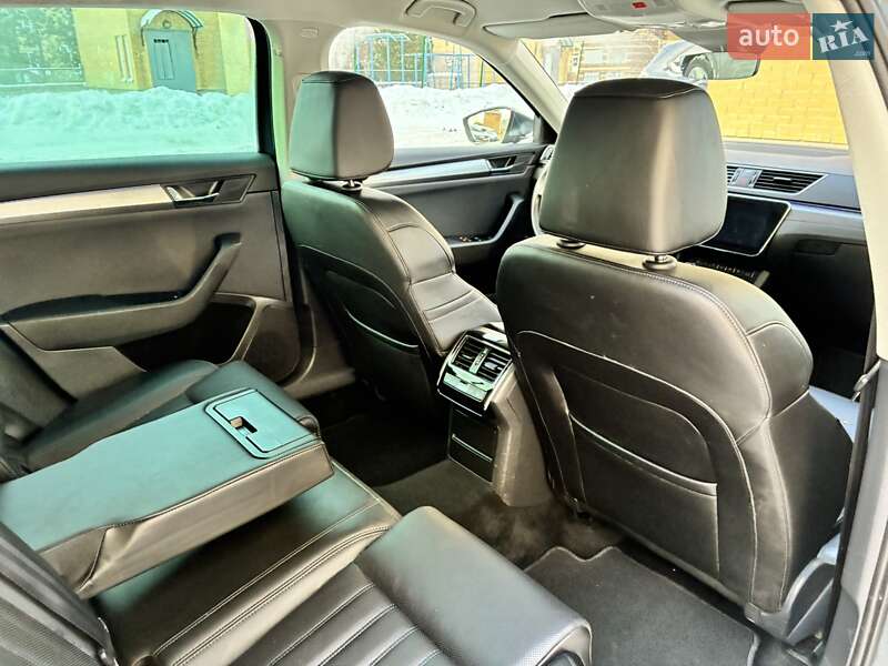 Универсал Skoda Superb 2019 в Киеве фото 37 Универсал Skoda Superb 2019 в Киеве