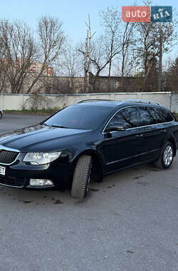 Універсал Skoda Superb 2010 в Тернополі