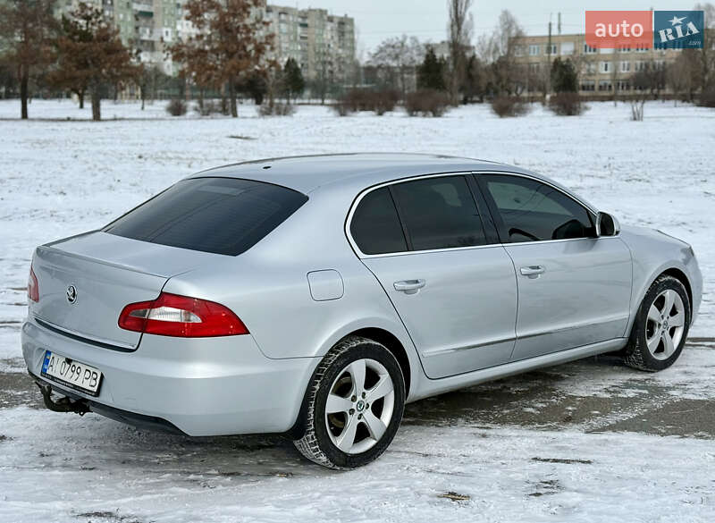 Ліфтбек Skoda Superb 2011 в Дніпрі