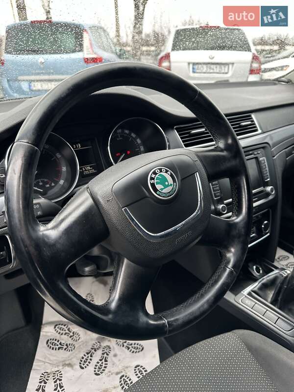 Лифтбек Skoda Superb 2010 в Смеле