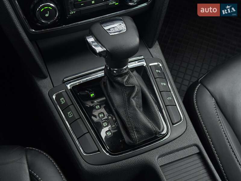 Універсал Skoda Superb 2011 в Луцьку