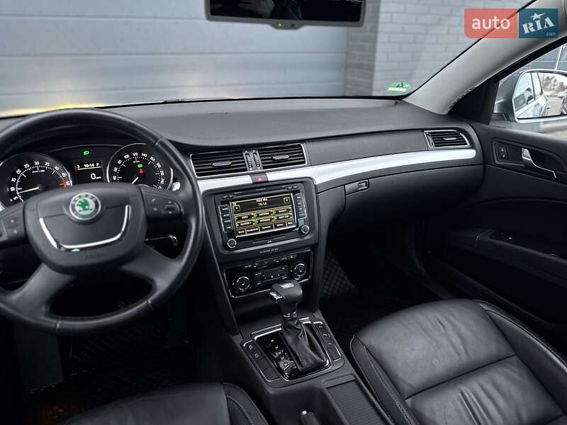 Універсал Skoda Superb 2011 в Луцьку