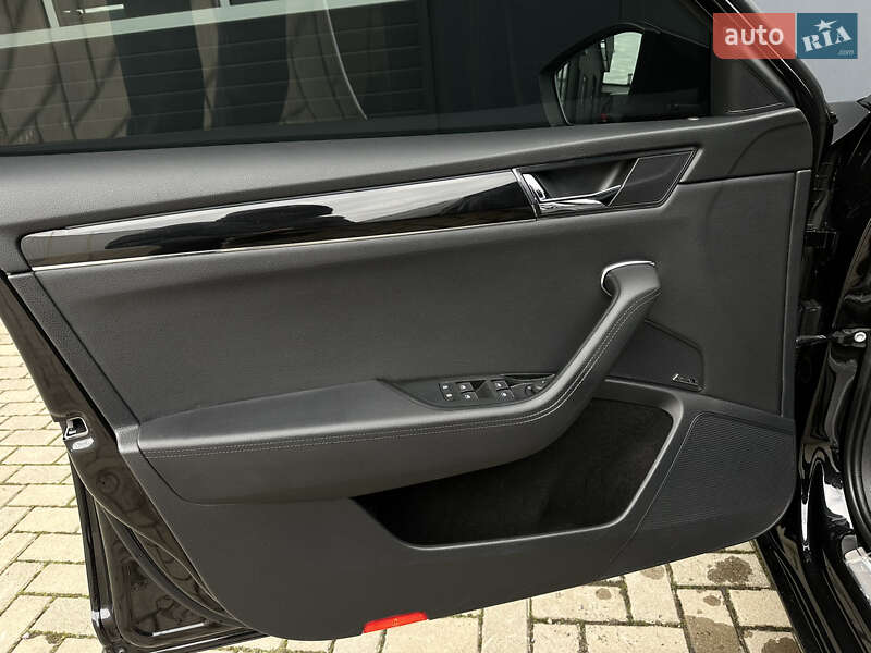 Ліфтбек Skoda Superb 2023 в Мукачевому