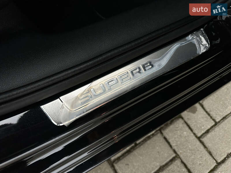 Ліфтбек Skoda Superb 2023 в Мукачевому