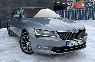 Лифтбек Skoda Superb 2016 в Киеве