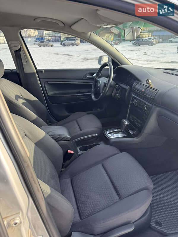 Лифтбек Skoda Superb 2004 в Одессе