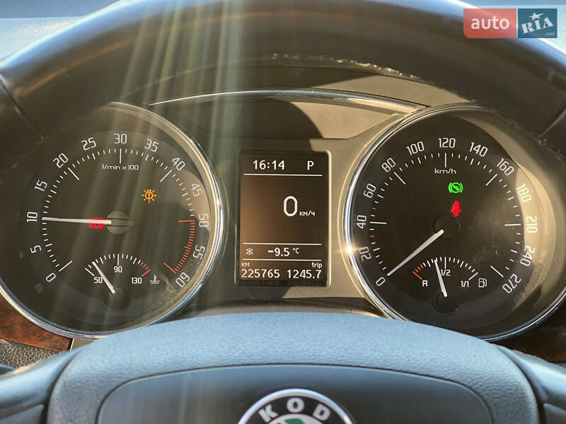 Універсал Skoda Superb 2011 в Луцьку фото 16 Універсал Skoda Superb 2011 в Луцьку
