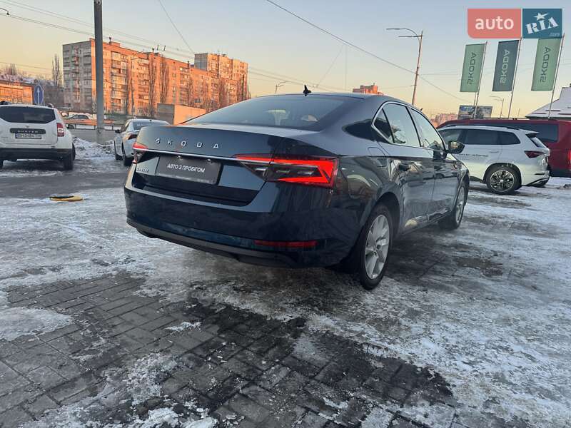 Лифтбек Skoda Superb 2019 в Киеве