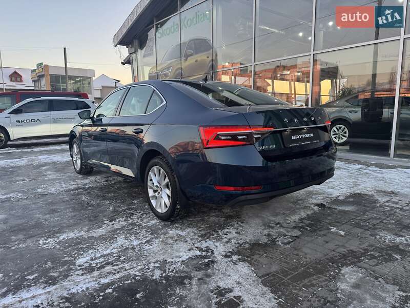 Лифтбек Skoda Superb 2019 в Киеве