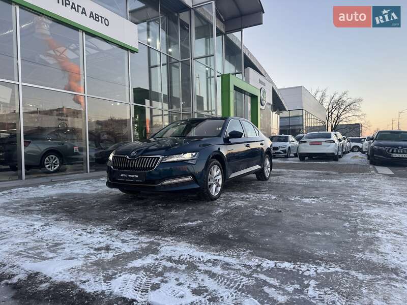 Лифтбек Skoda Superb 2019 в Киеве