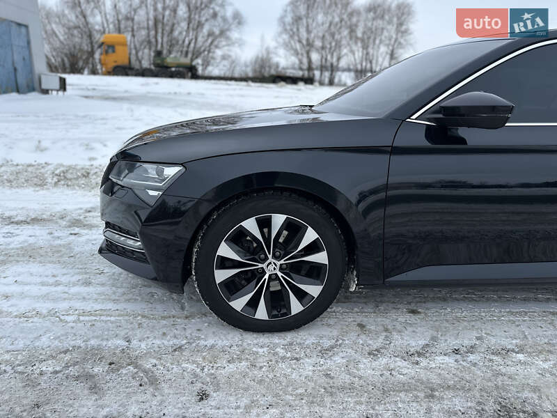 Лифтбек Skoda Superb 2019 в Киеве
