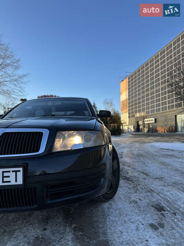 Лифтбек Skoda Superb 2005 в Луцке