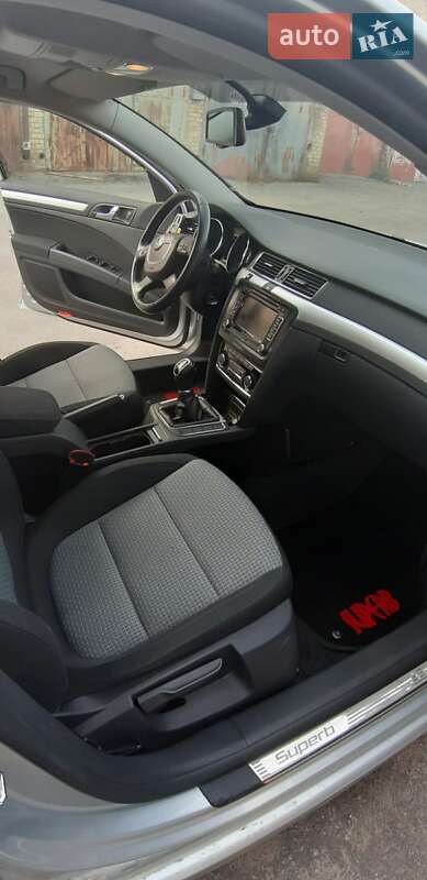 Универсал Skoda Superb 2012 в Киеве