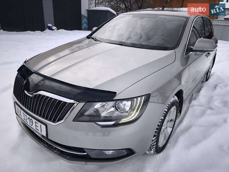 Лифтбек Skoda Superb 2014 в Киеве