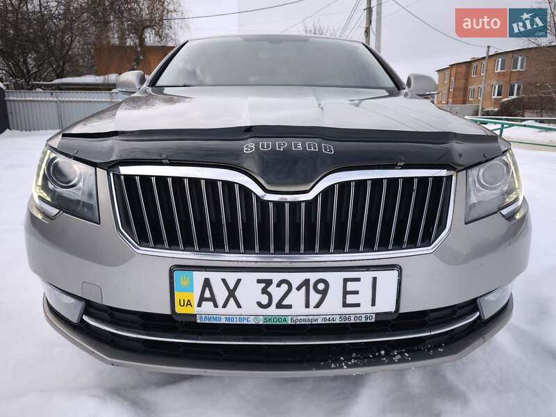 Лифтбек Skoda Superb 2014 в Киеве