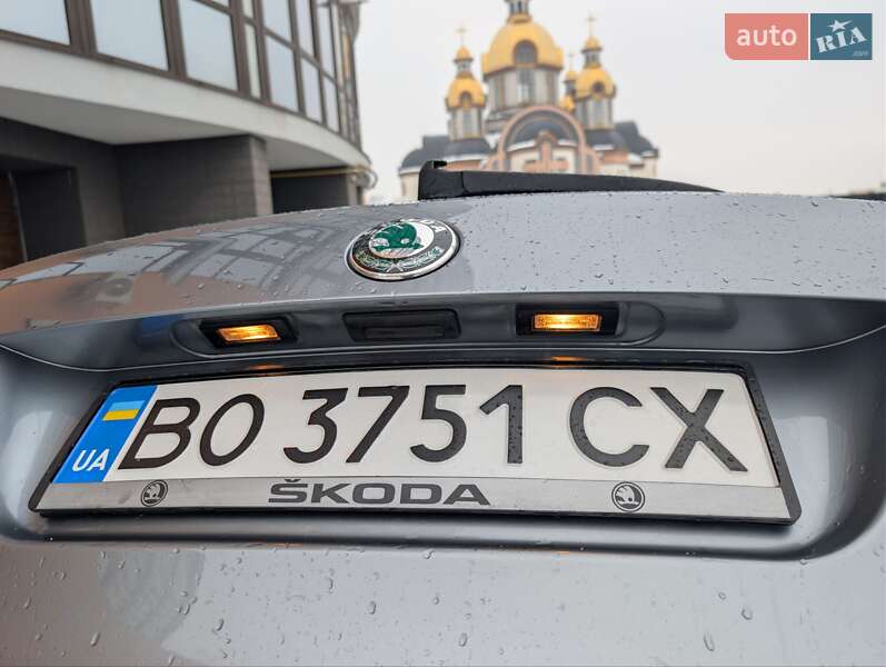 Универсал Skoda Superb 2011 в Ивано-Франковске