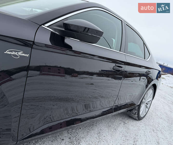 Лифтбек Skoda Superb 2017 в Дрогобыче