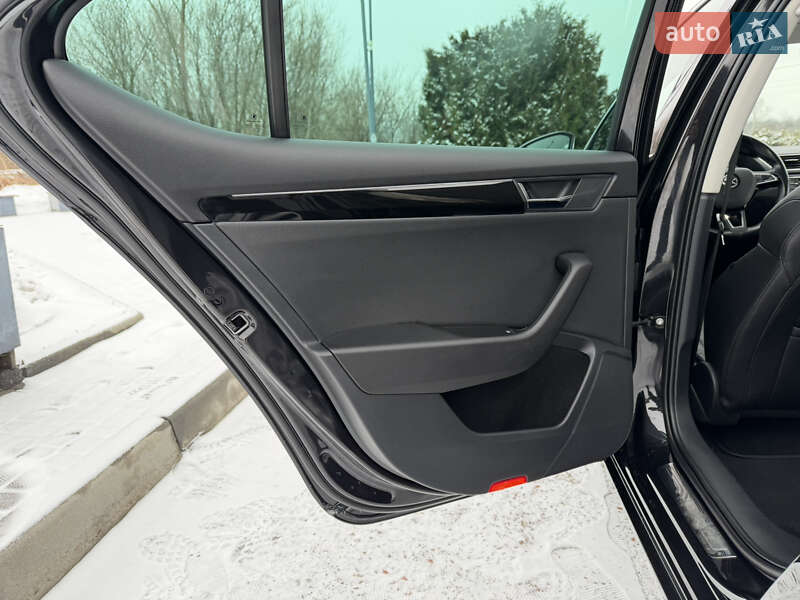 Лифтбек Skoda Superb 2017 в Дрогобыче