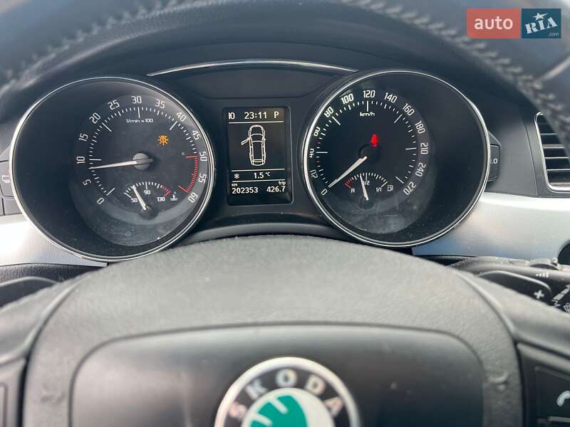 Универсал Skoda Superb 2012 в Черновцах