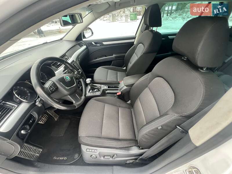 Универсал Skoda Superb 2012 в Черновцах