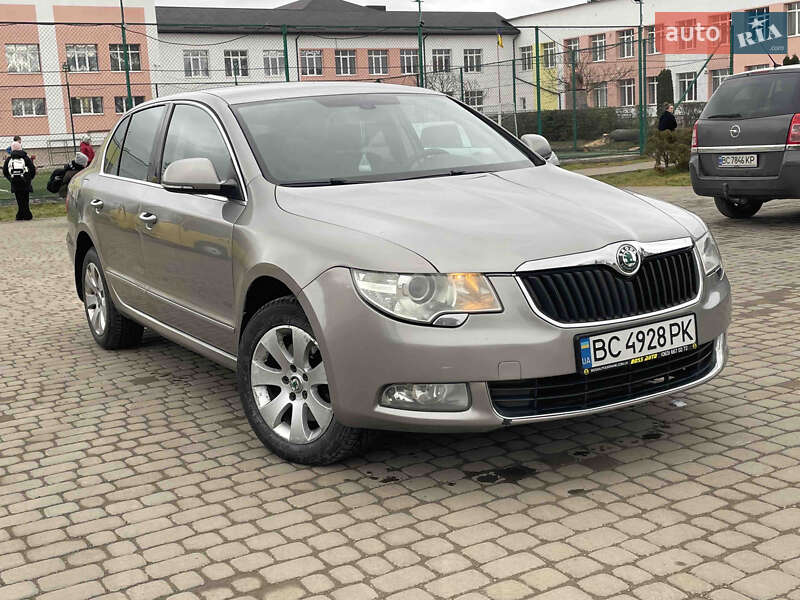 Ліфтбек Skoda Superb 2010 в Львові фото 3 Ліфтбек Skoda Superb 2010 в Львові