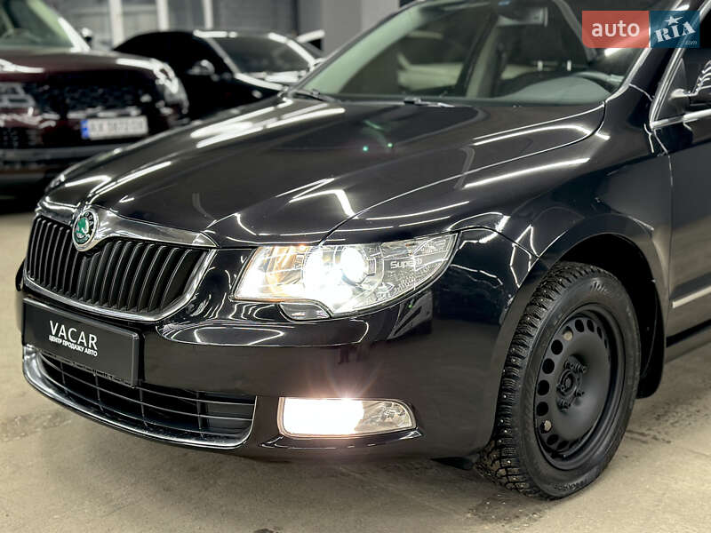 Ліфтбек Skoda Superb 2011 в Харкові