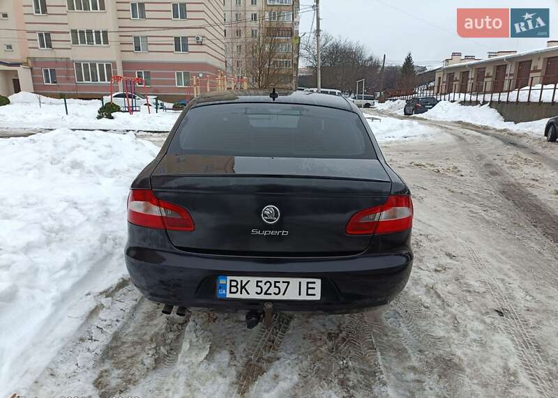 Лифтбек Skoda Superb 2011 в Ровно