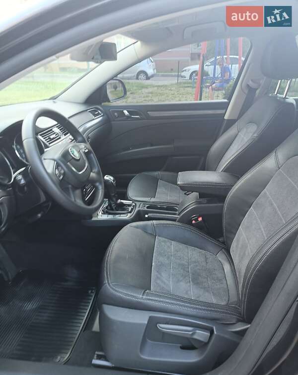 Лифтбек Skoda Superb 2011 в Ровно
