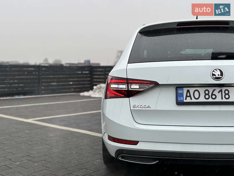 Універсал Skoda Superb 2017 в Ужгороді