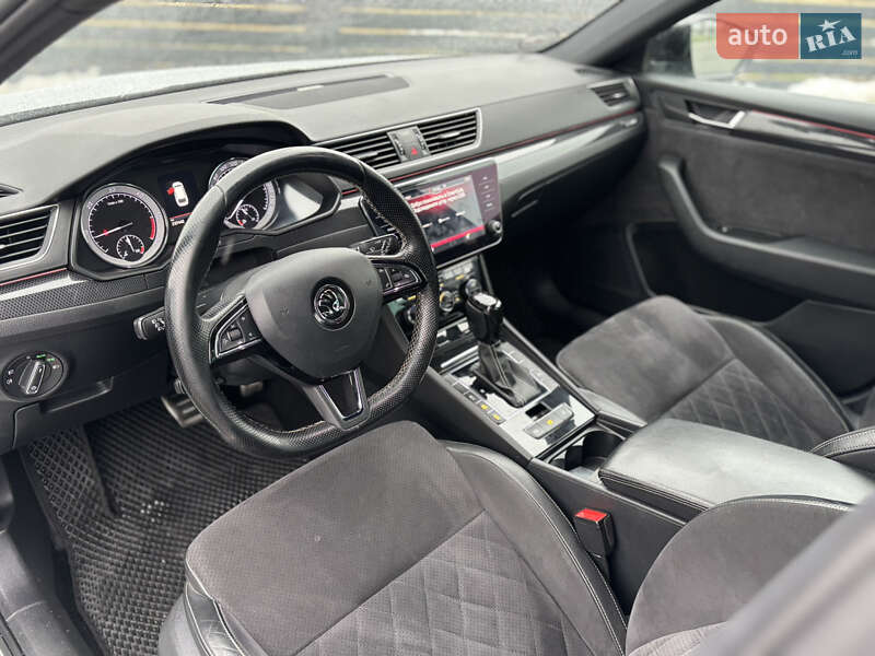 Універсал Skoda Superb 2017 в Ужгороді