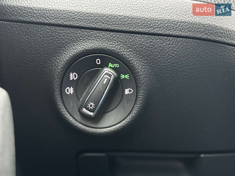 Універсал Skoda Superb 2017 в Ужгороді