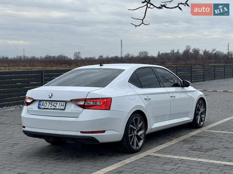 Ліфтбек Skoda Superb 2016 в Мукачевому