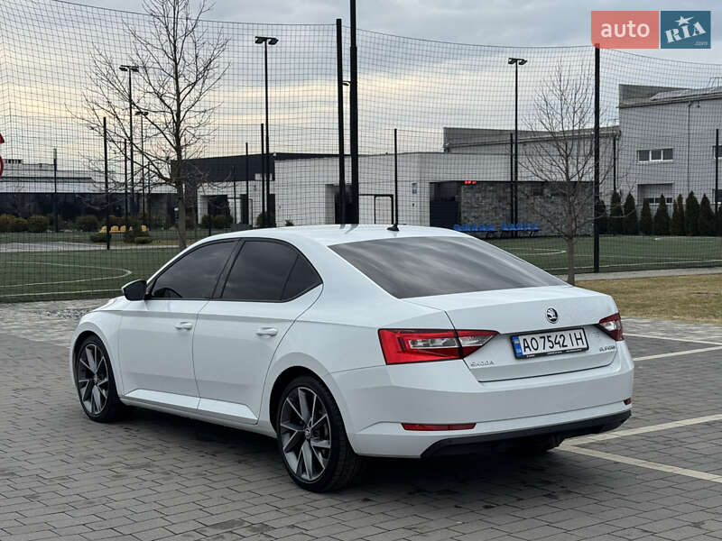 Ліфтбек Skoda Superb 2016 в Мукачевому