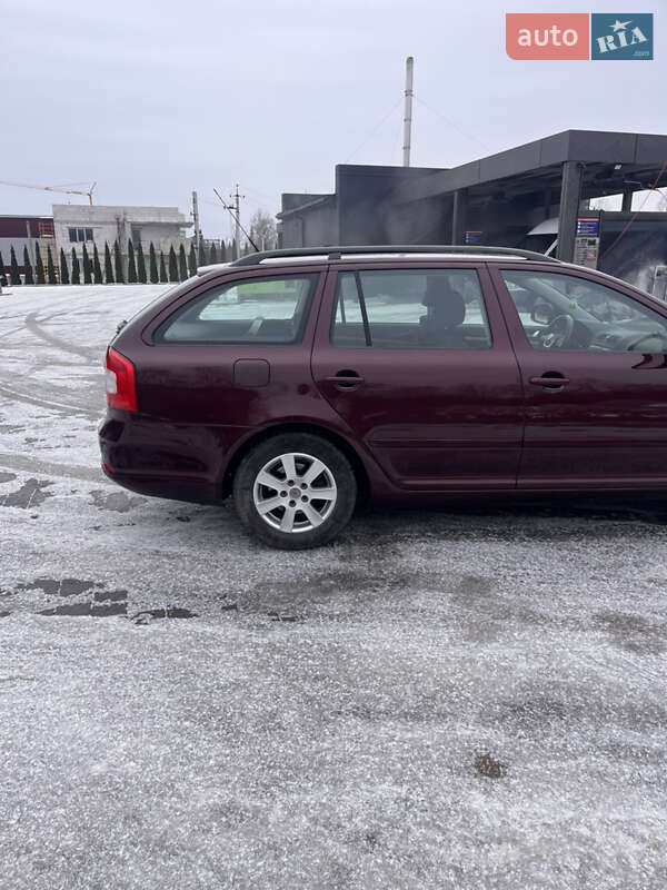 Универсал Skoda Superb 2009 в Надворной фото 2 Универсал Skoda Superb 2009 в Надворной